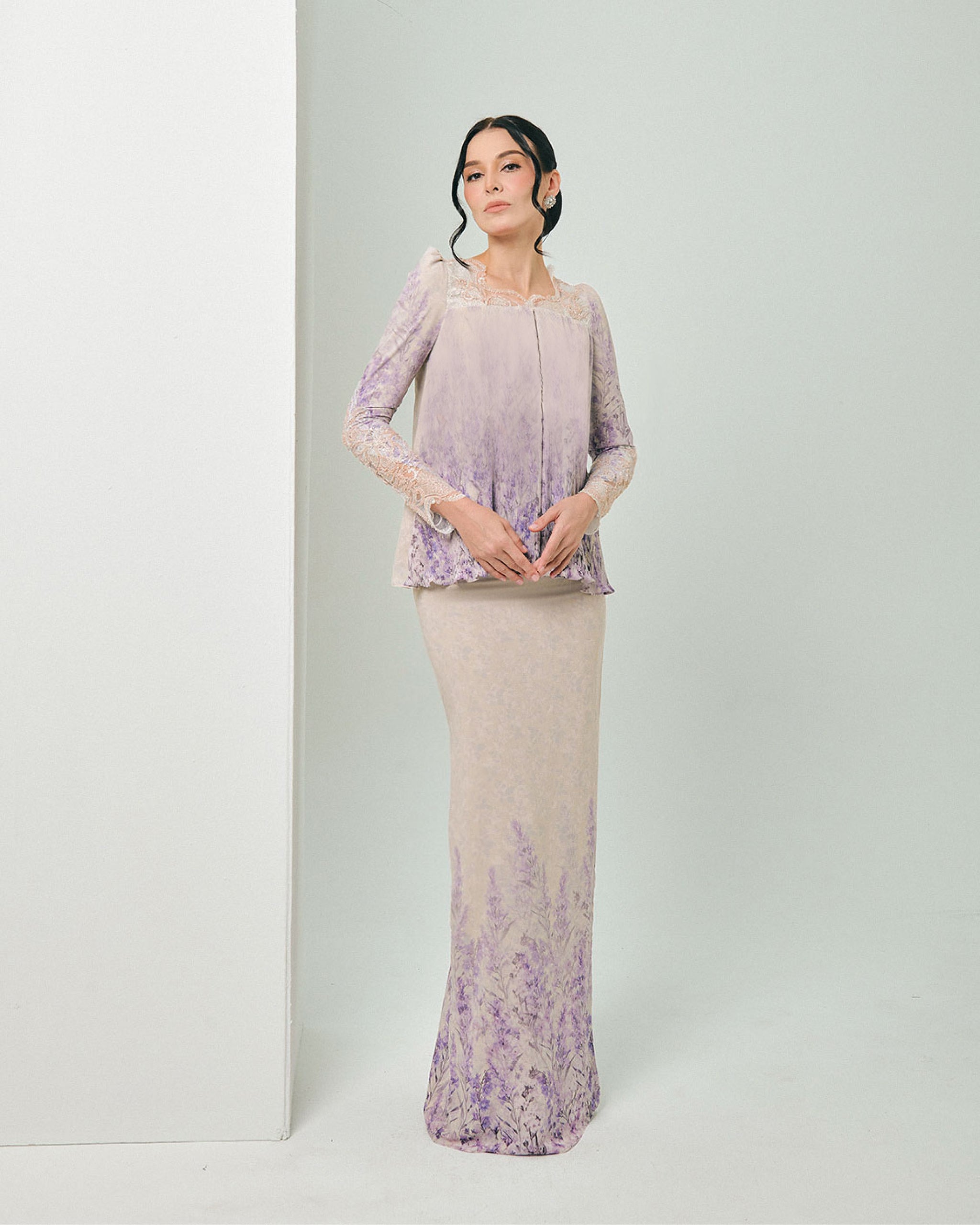 RIANNA_MAHARANEE-01_copy_2048x RIANNA_MAHARANEE-01_copy_2048x